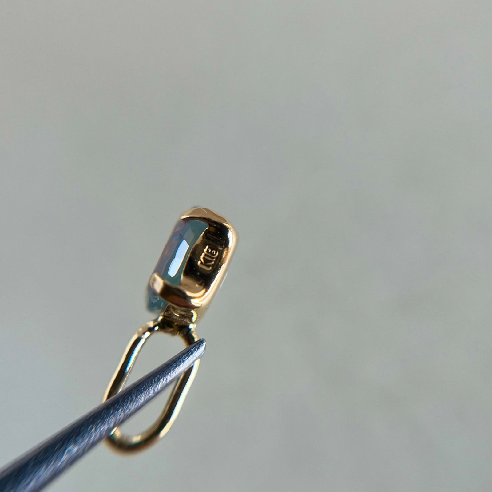 K18 天然石アレキサンドライトoval希少 レア ペンダントトップ