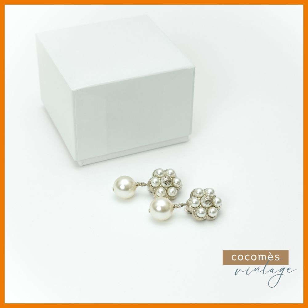 CHANEL シャネル イヤリング パールスイング ココマーク B15B フラワーモチーフ シルバー ホワイト