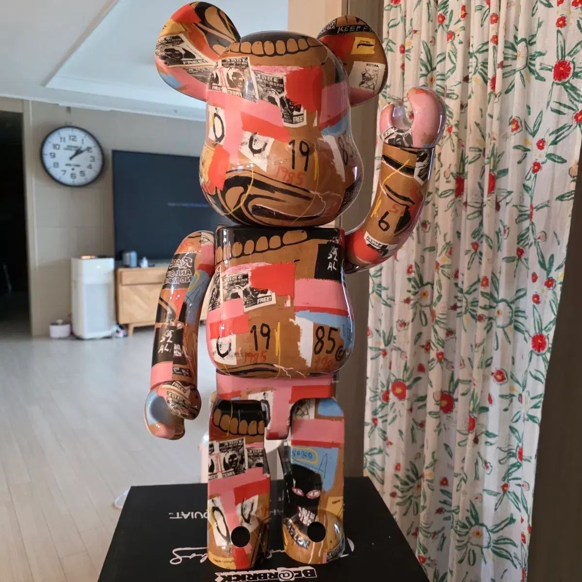 BE@RBRICK(ベアブリック) バスキア 2 タン 1000% フィギュア - メルカリ