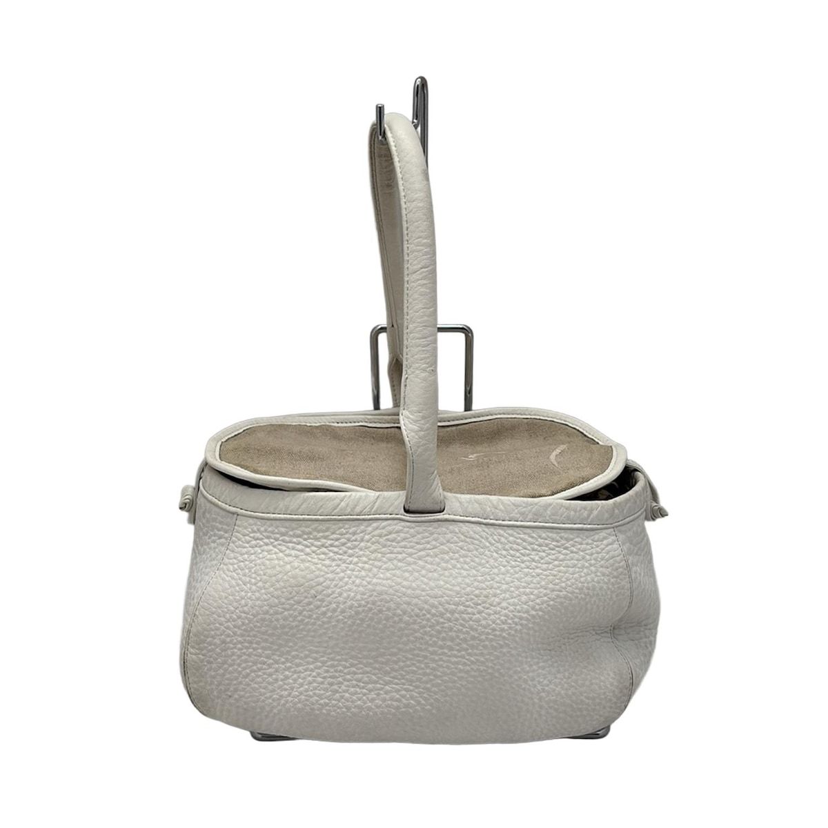 FOXEYフォクシーバック ホワイト FOXEY(フォクシー) ハンドバッグ - 白 レザー - メルカリ