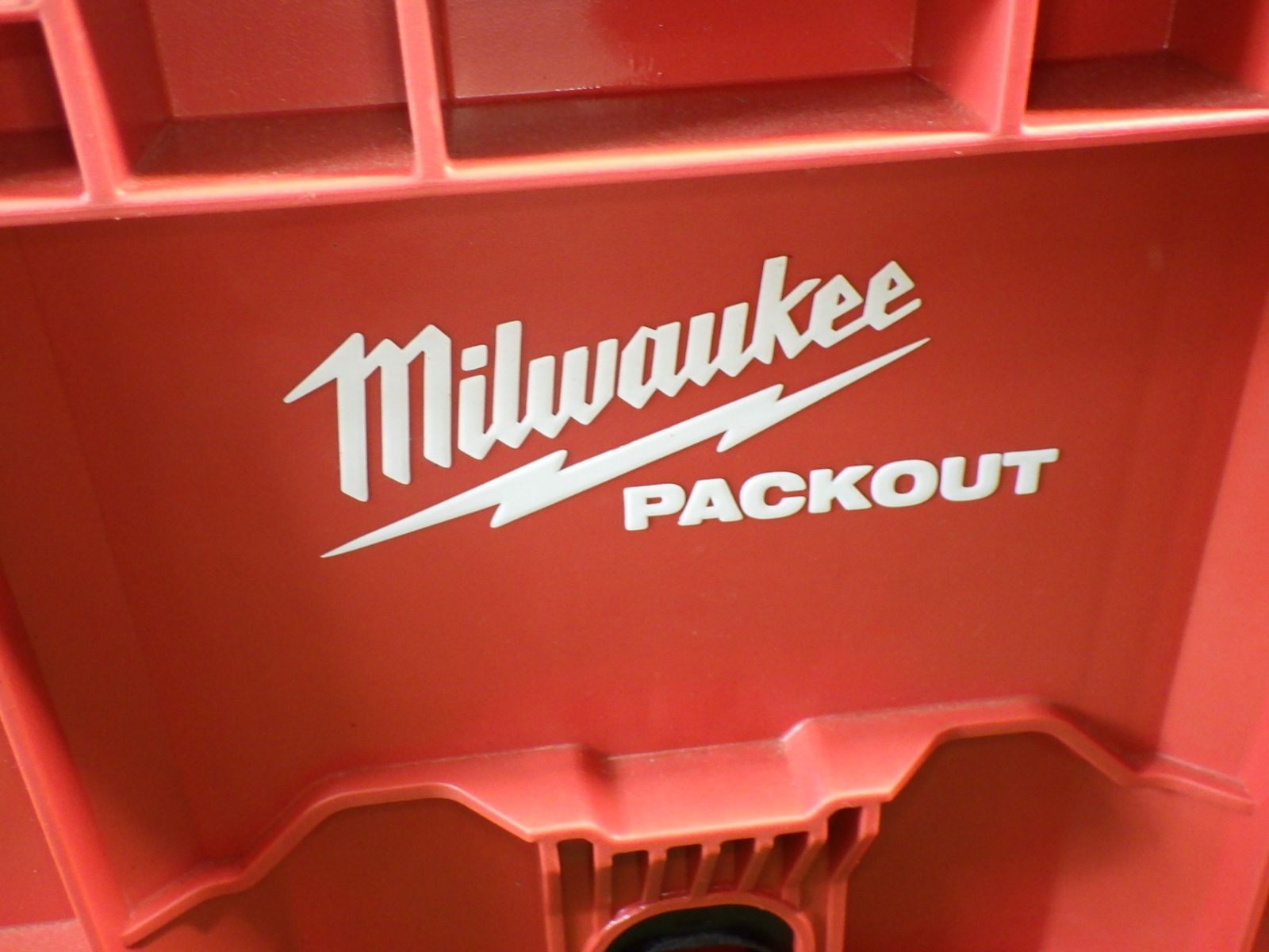 ミルウォーキー Milwaukee 48-22-8440 Packout Crate 整理 保管 運搬に 品