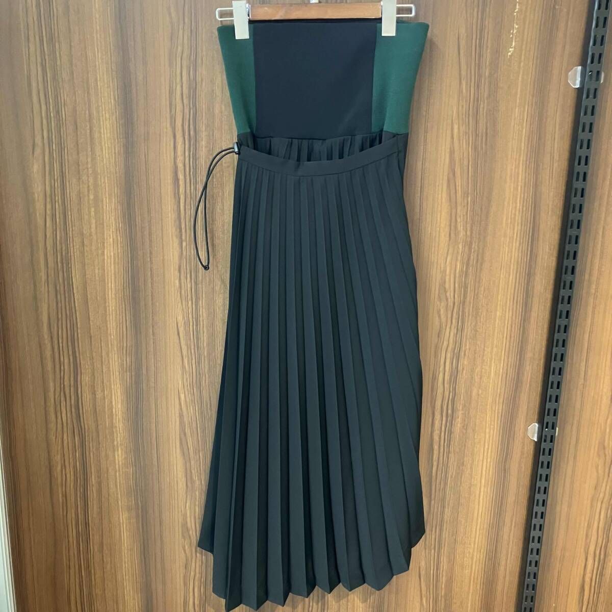 TOGA PULLA トーガプルラ ブラック×グリーン TP 12-FG 214 プリーツ スカート サイズ S