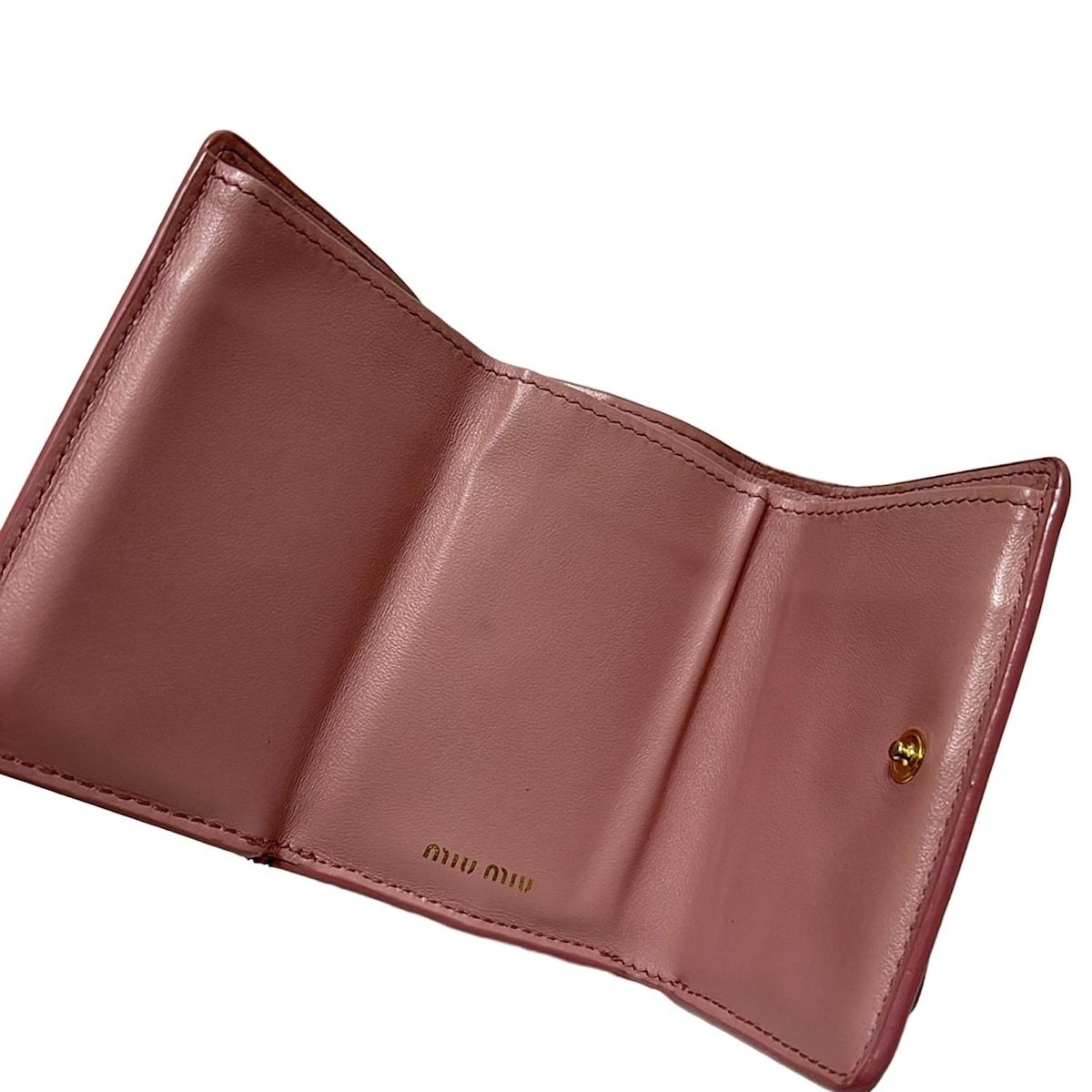 miumiu 3つ折り財布SMH021 ピンクブラウン クロコ型押し加工 レザー miumiu(ミュウミュウ) 3つ折り財布 - SMH021 ピンクブラウン クロコ型