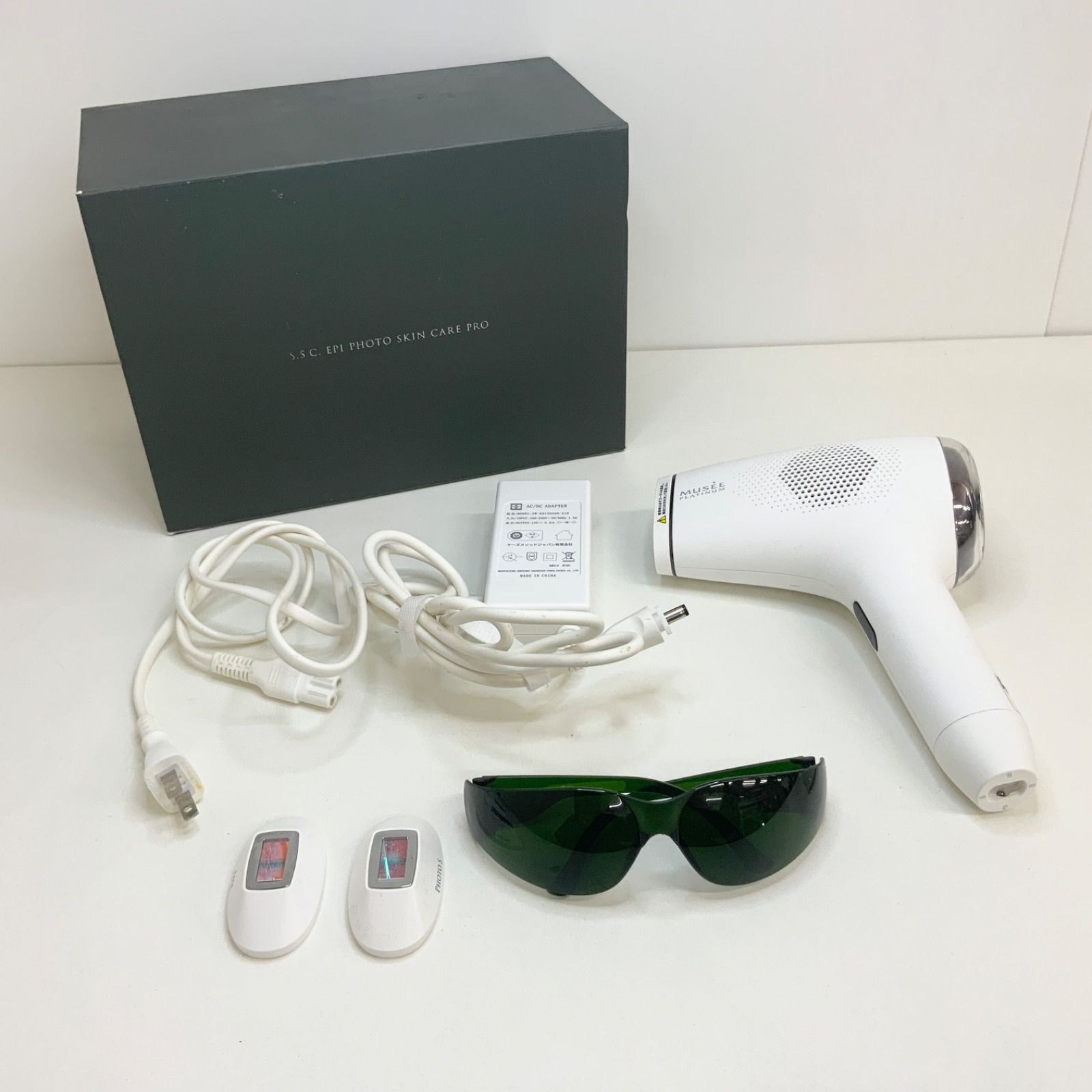 中古品】MUSEE PLATINUM エピフォトスキンケア 家庭用光美容機器