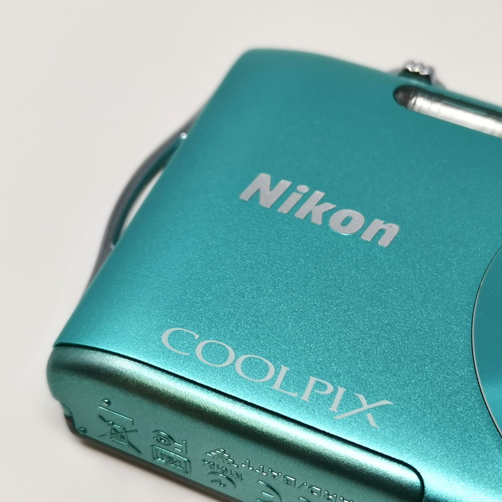 Nikon coolpix s3300 動作確認済み デジカメ 水色 ブルー デジタル