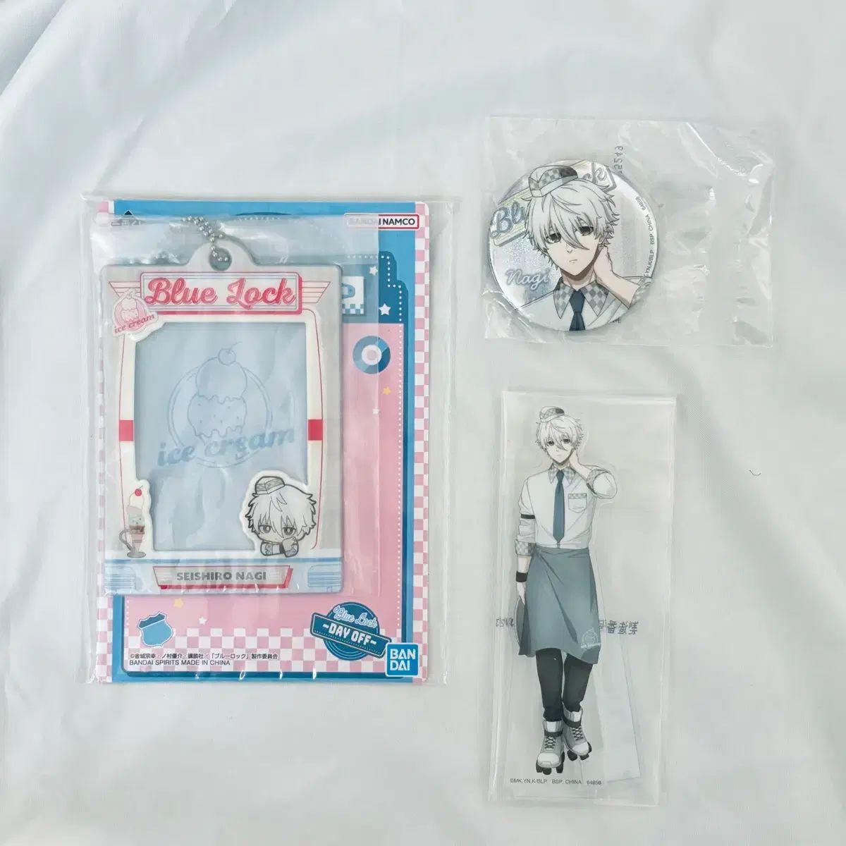 ブルーロック 凪 誠士郎 アクリルスタンド バッジ セット <まとめ売り