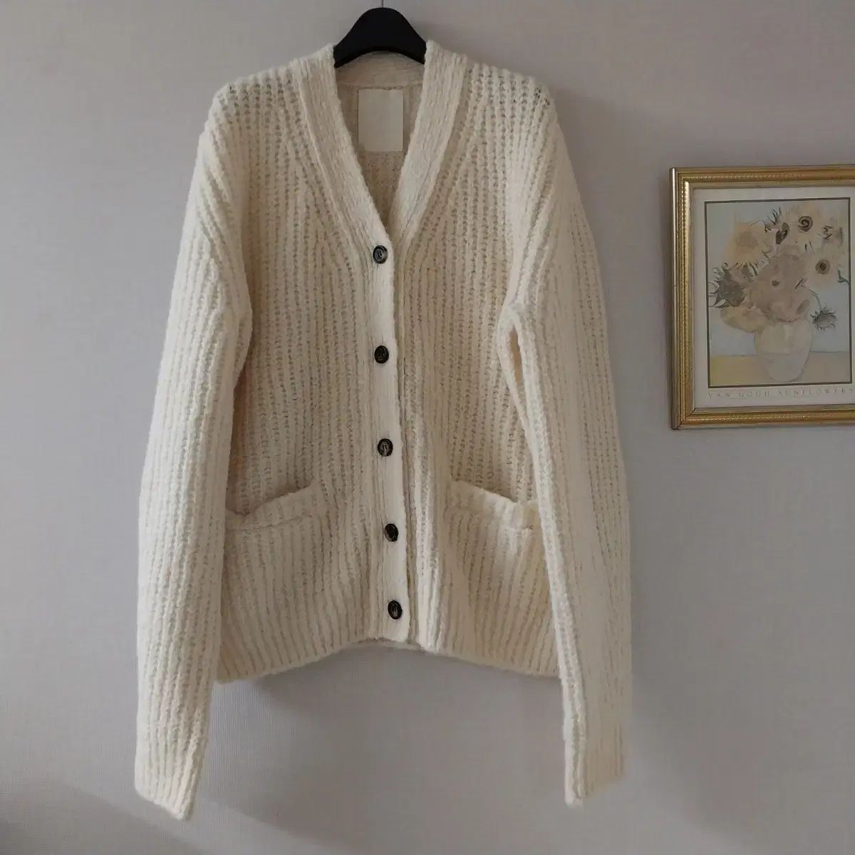 H 8 アイボリー Vネック ニット カーディガン