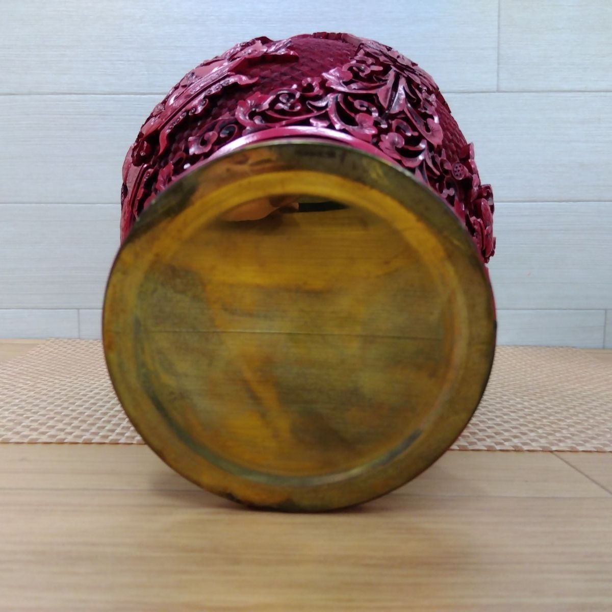 中国美術 内七宝黒胎堆朱彫漆彫刻大花瓶 堆朱 骨董品 美術品 中古 送料