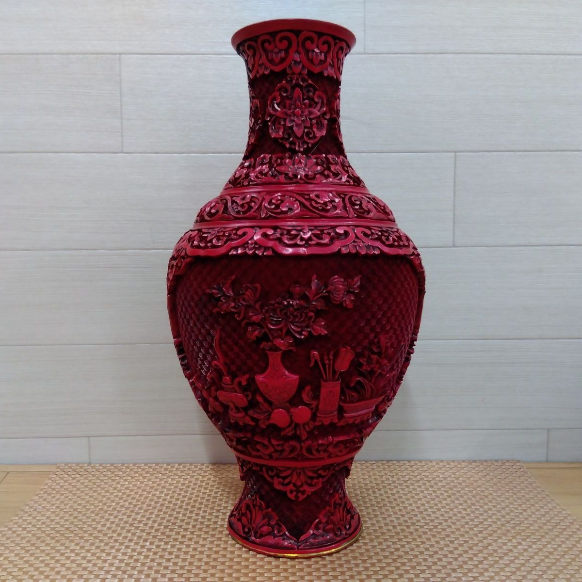 中国美術 内七宝黒胎堆朱彫漆彫刻大花瓶 堆朱 骨董品 美術品 中古 送料