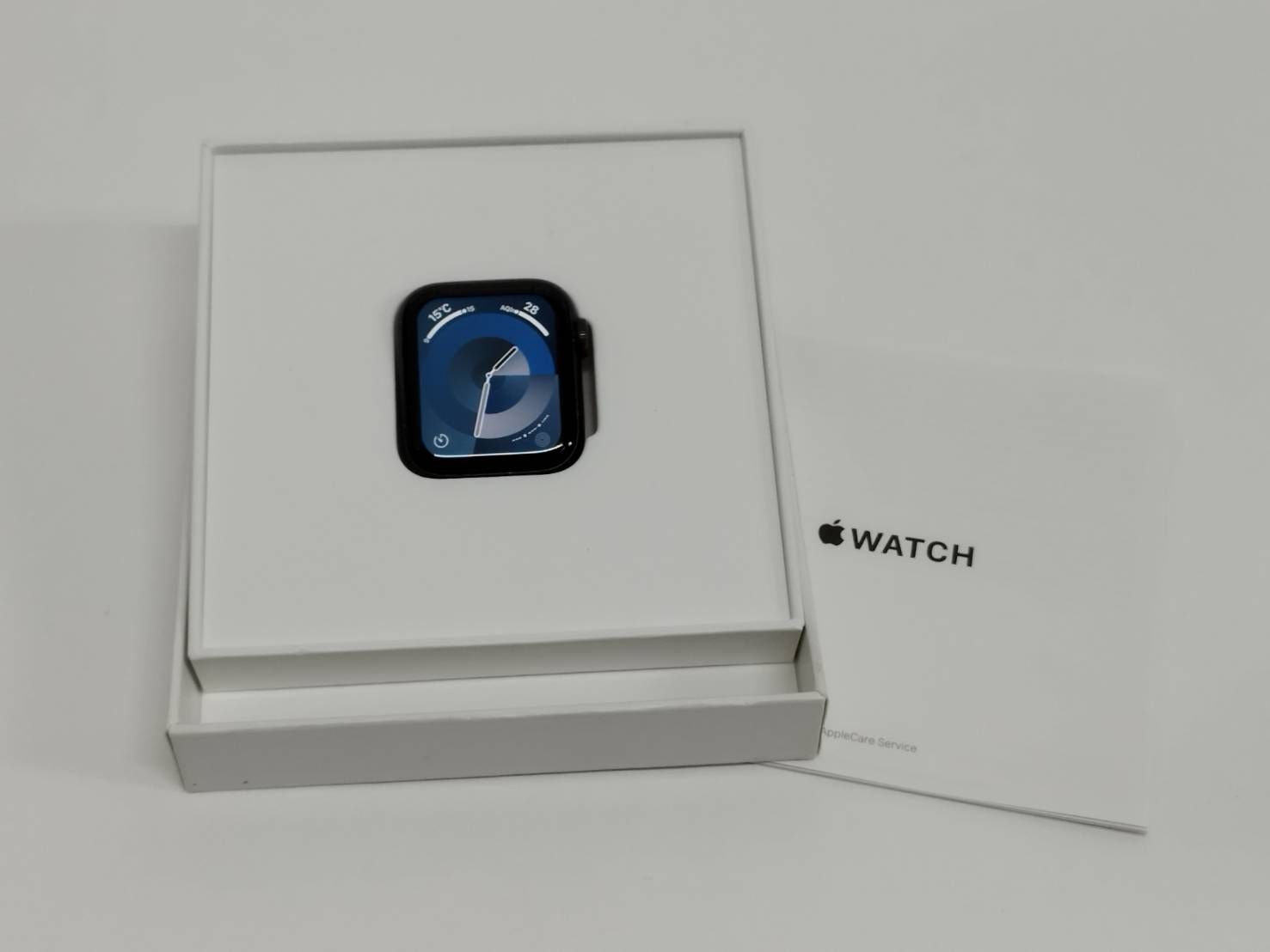 Apple Watch Series 6 GPS 40 mm A 2291 スペースグレー MG 133 J