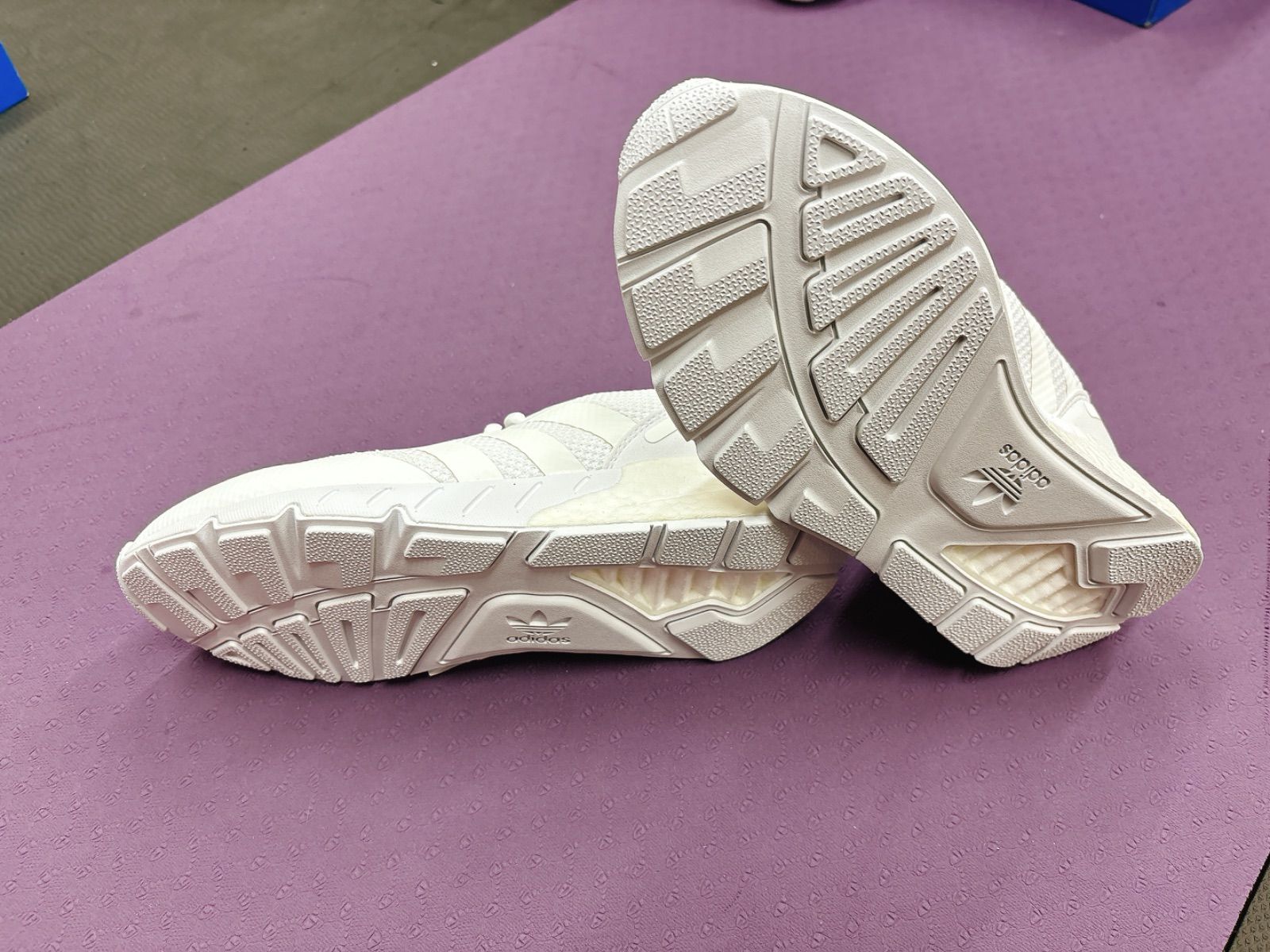 adidas】Zx 1K Boost スケートシューズ、ホワイト 27.0cm - メルカリ