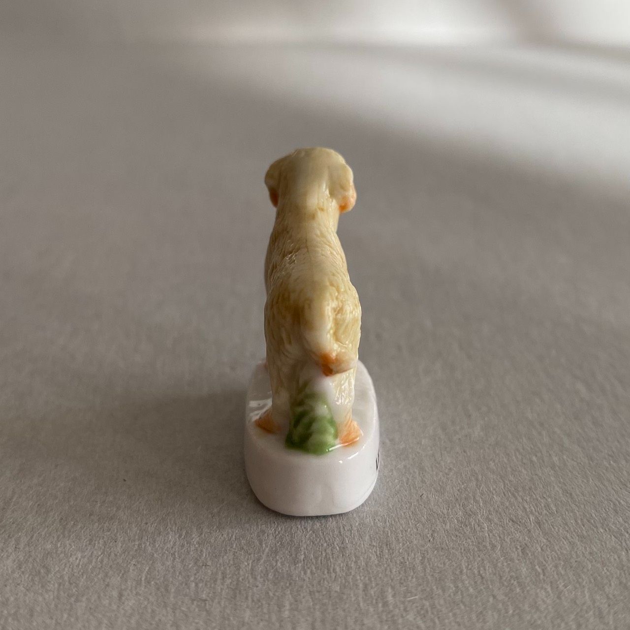ラブラドールのフェーブ／犬／動物／フランス雑貨／陶器ミニチュア