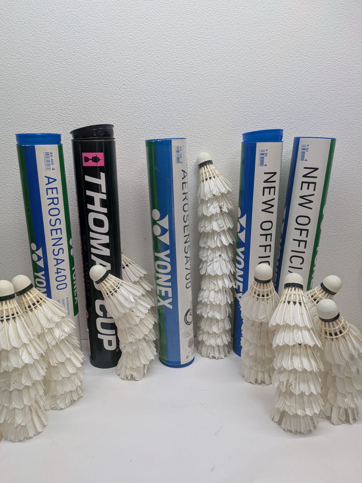 ニューオフィシャル F-80 ヨネックス エアロセンサ700 トーマス カップ THOMAS CUP モデル スーパートーナメント8 ヨネックスエアロセンサ400 AS-400 バドミントンシャトル 売り