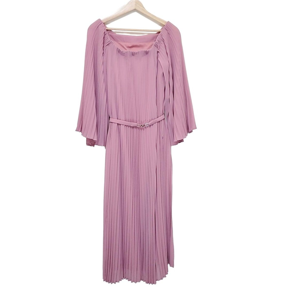 estella.K(エステラケー) ワンピース サイズF レディース美品 - ピンク 長袖/ロング/プリーツ