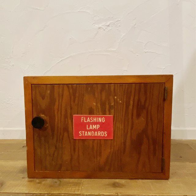 アメリカ ヴィンテージ キャビネット 家具 飾り棚 収納 店舗什器