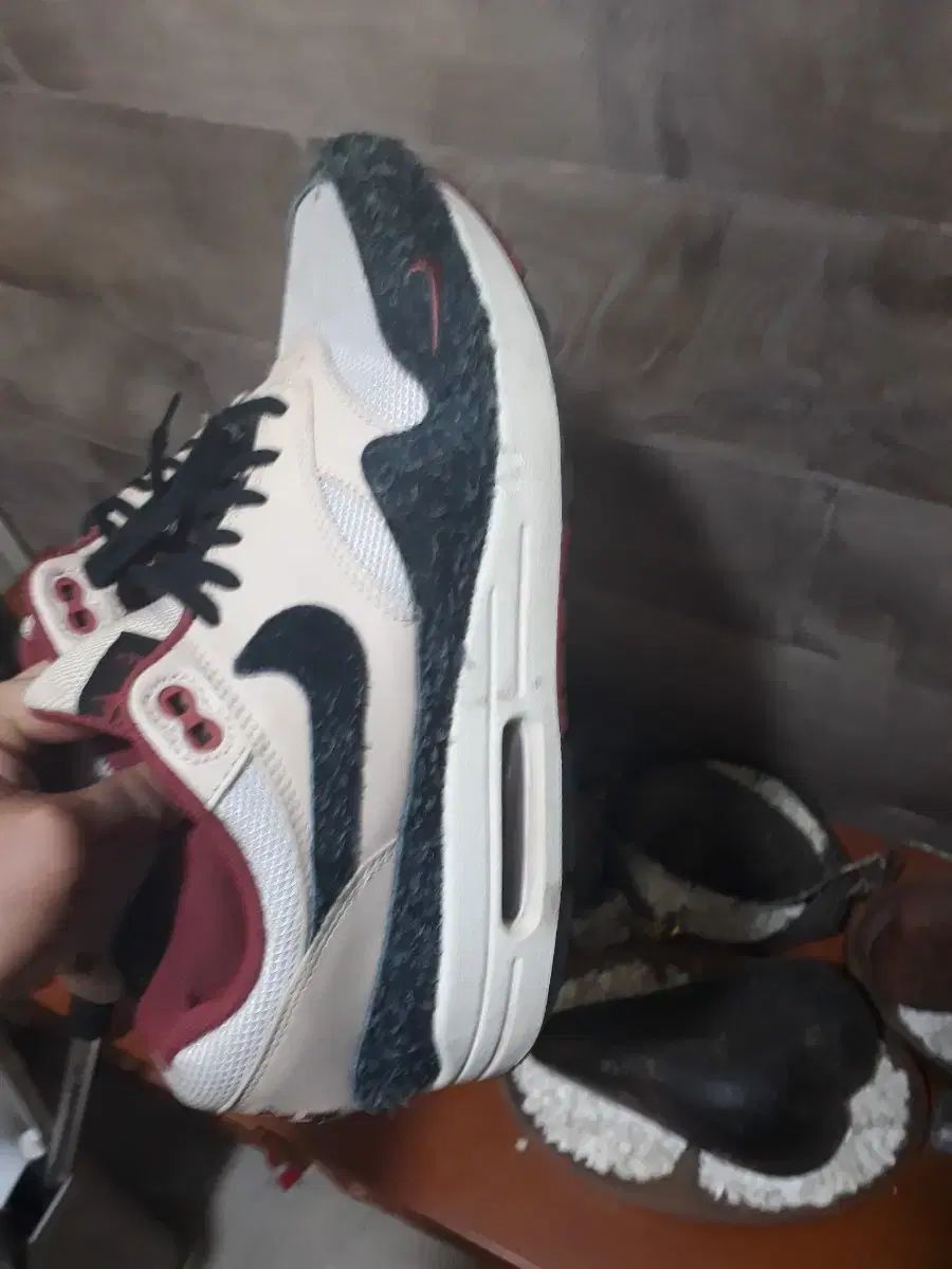 ナイキ エアマックス1 白 レッド スニーカー 280