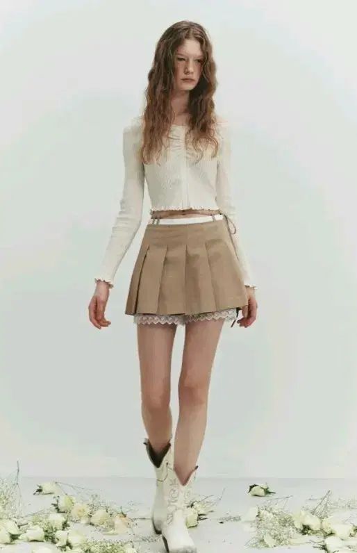 RAIVE レース レイヤードスカート ノジェ着用