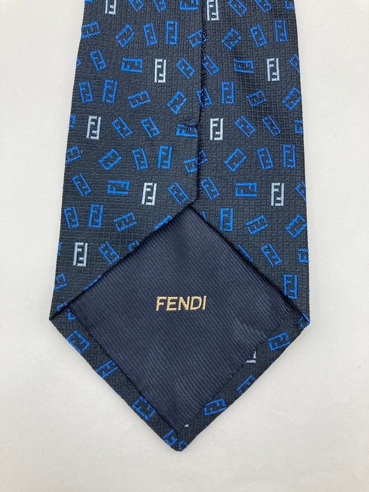 FENDI フェンディ ズッカ柄 ネクタイ シルク100％ ダークネイビー 中古