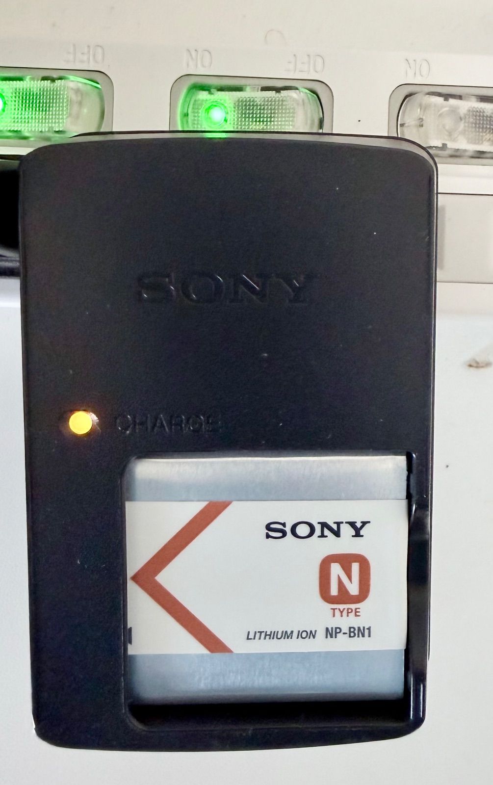 ZVW40/41Wプリウスα前期後期用ワンオフフルストレートリアピースマフラー