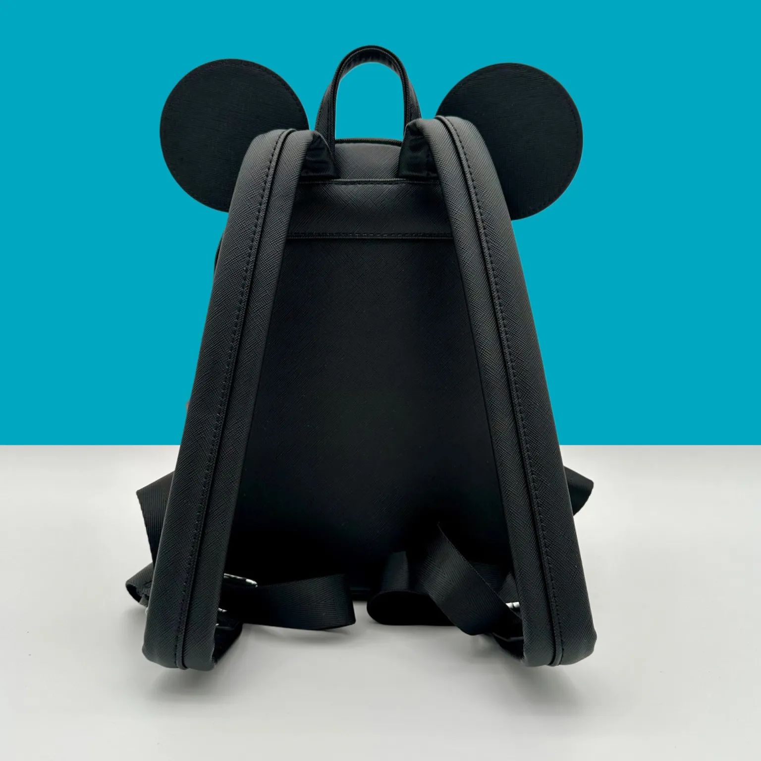Loungefly ラウンジフライ ディズニー ミッキー バックパック - メルカリ