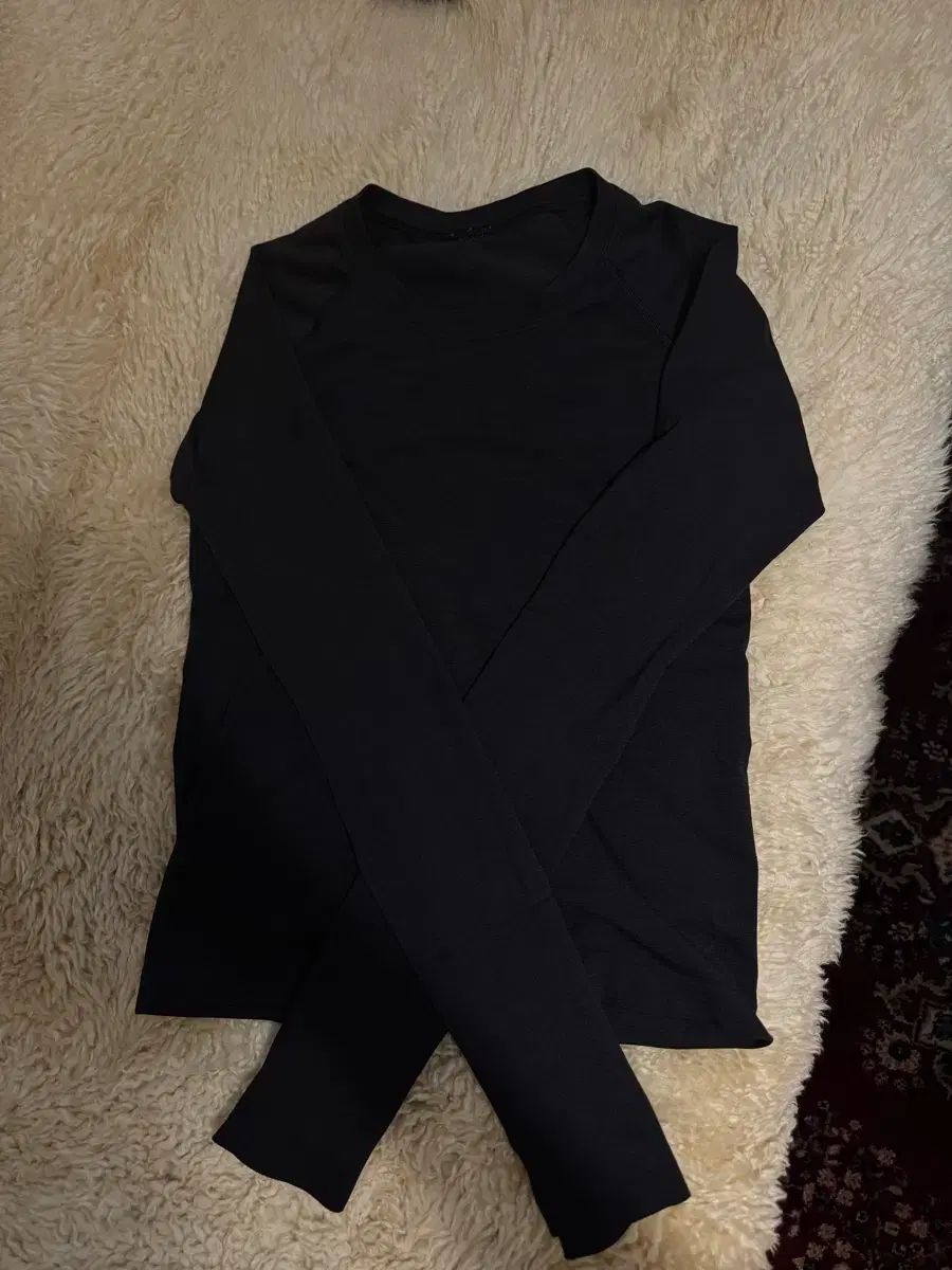 スウィフトリー ロングスリーブ