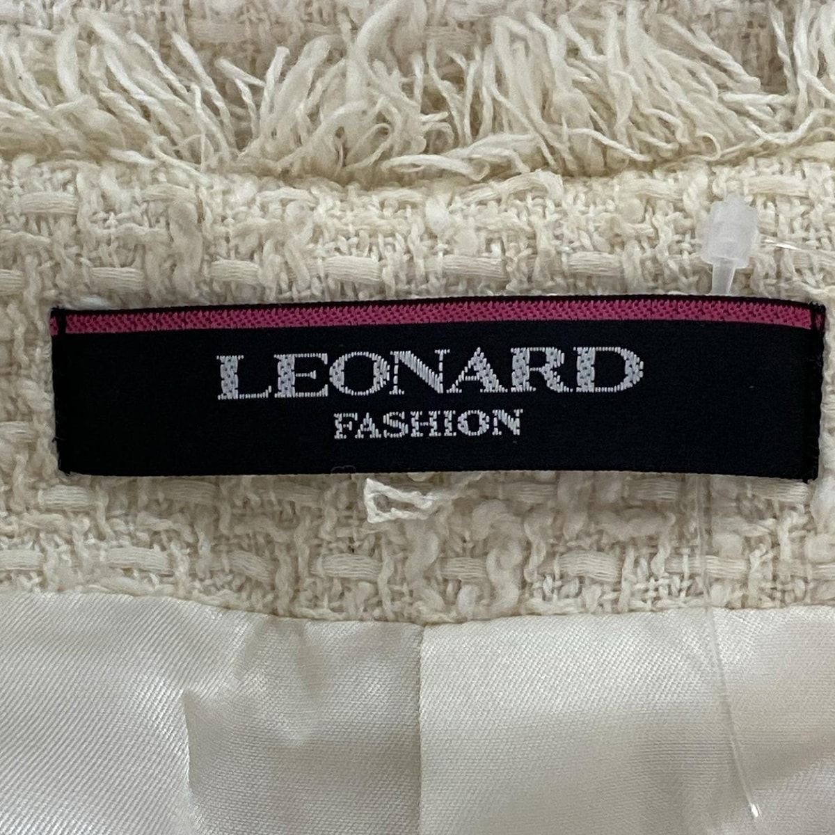 LEONARD(レオナール) コート サイズ42 L レディース - 白 長袖