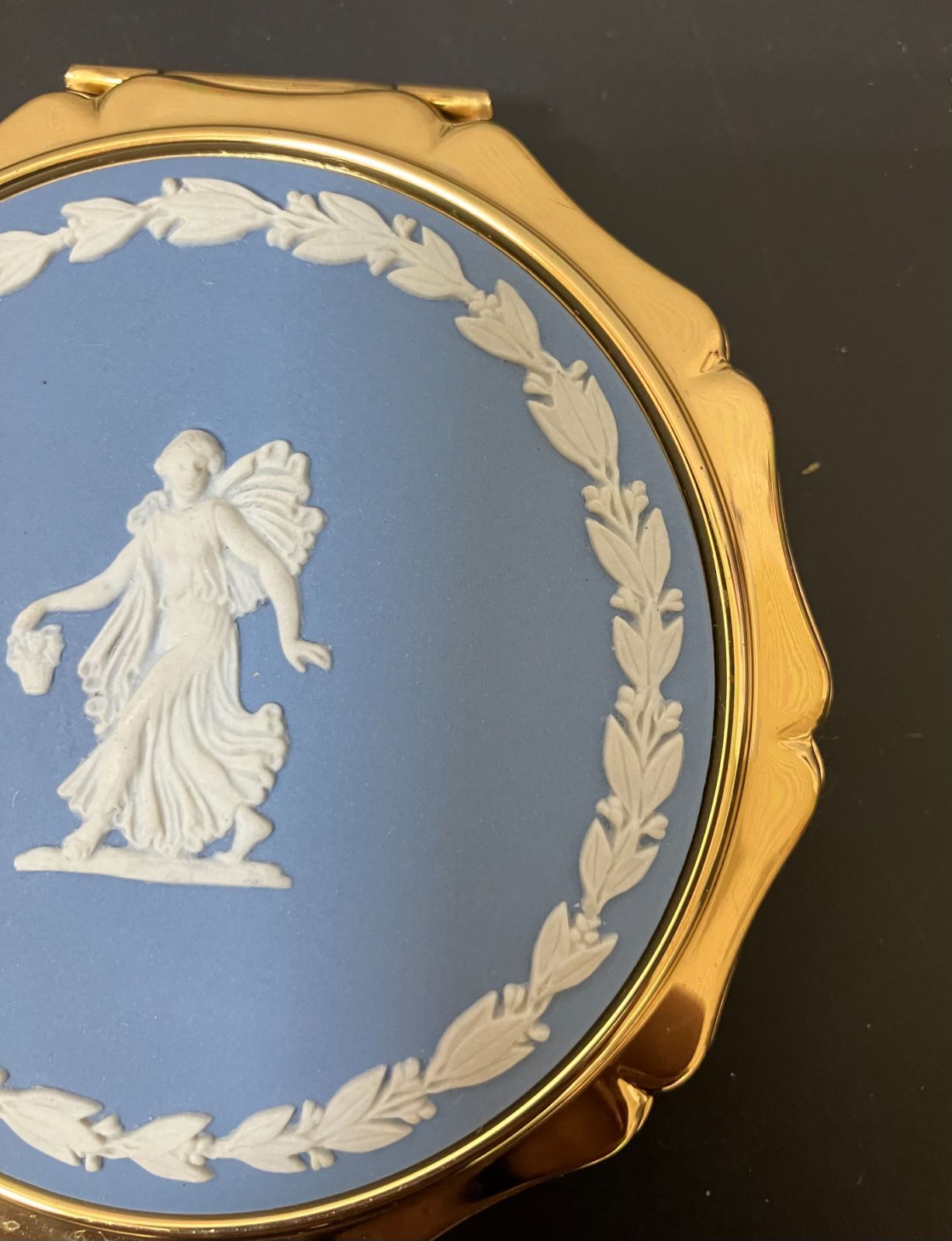 セール！貴重！strattonイングランド♡コンパクト鏡ウェッジウッドコラボ♡ 29763】WEDGWOOD ウェッジウッド WEDGWOOD by stratton 手鏡