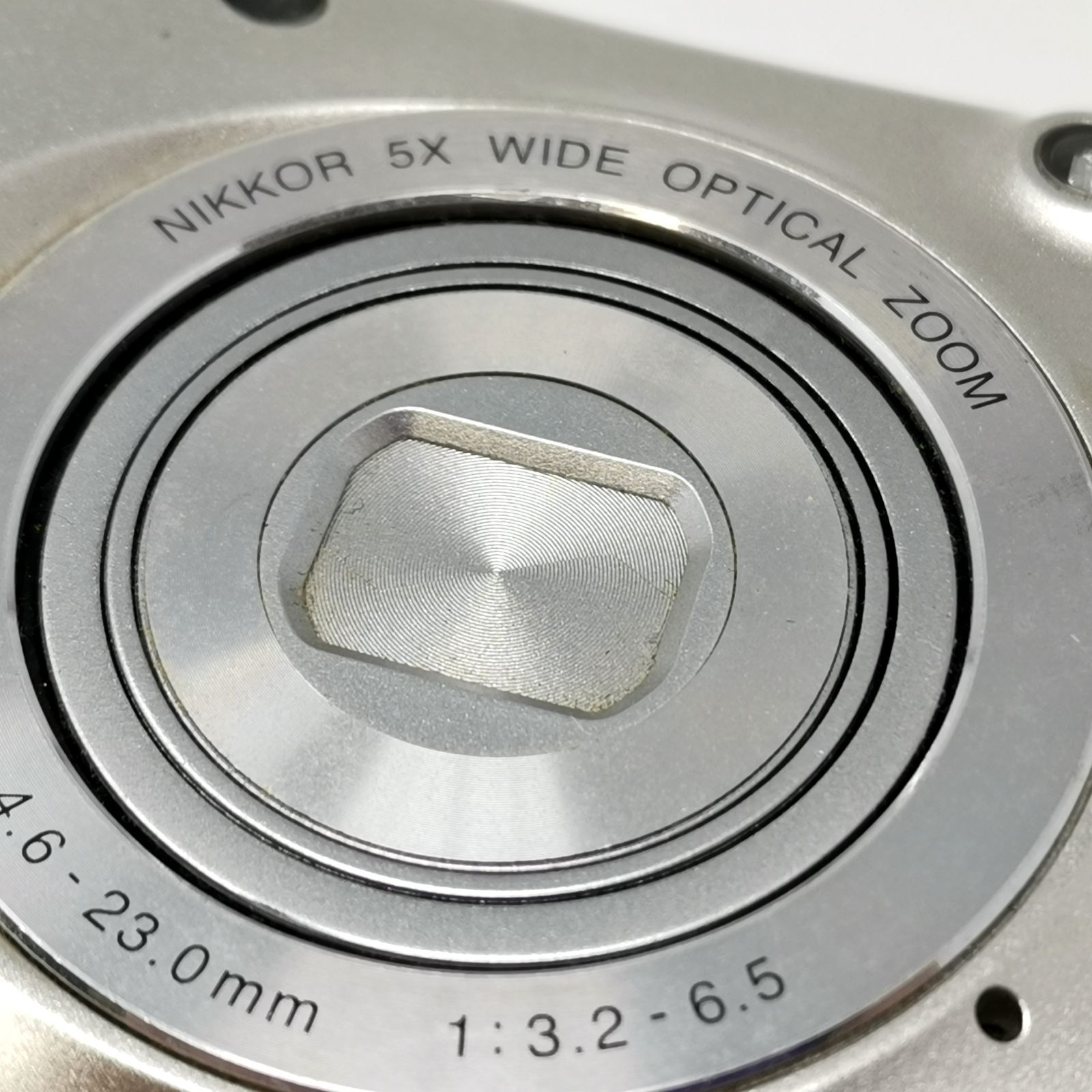 ニコン coolpix L30 シルバー デジカメ 動作確認済み デジタルカメラ 
