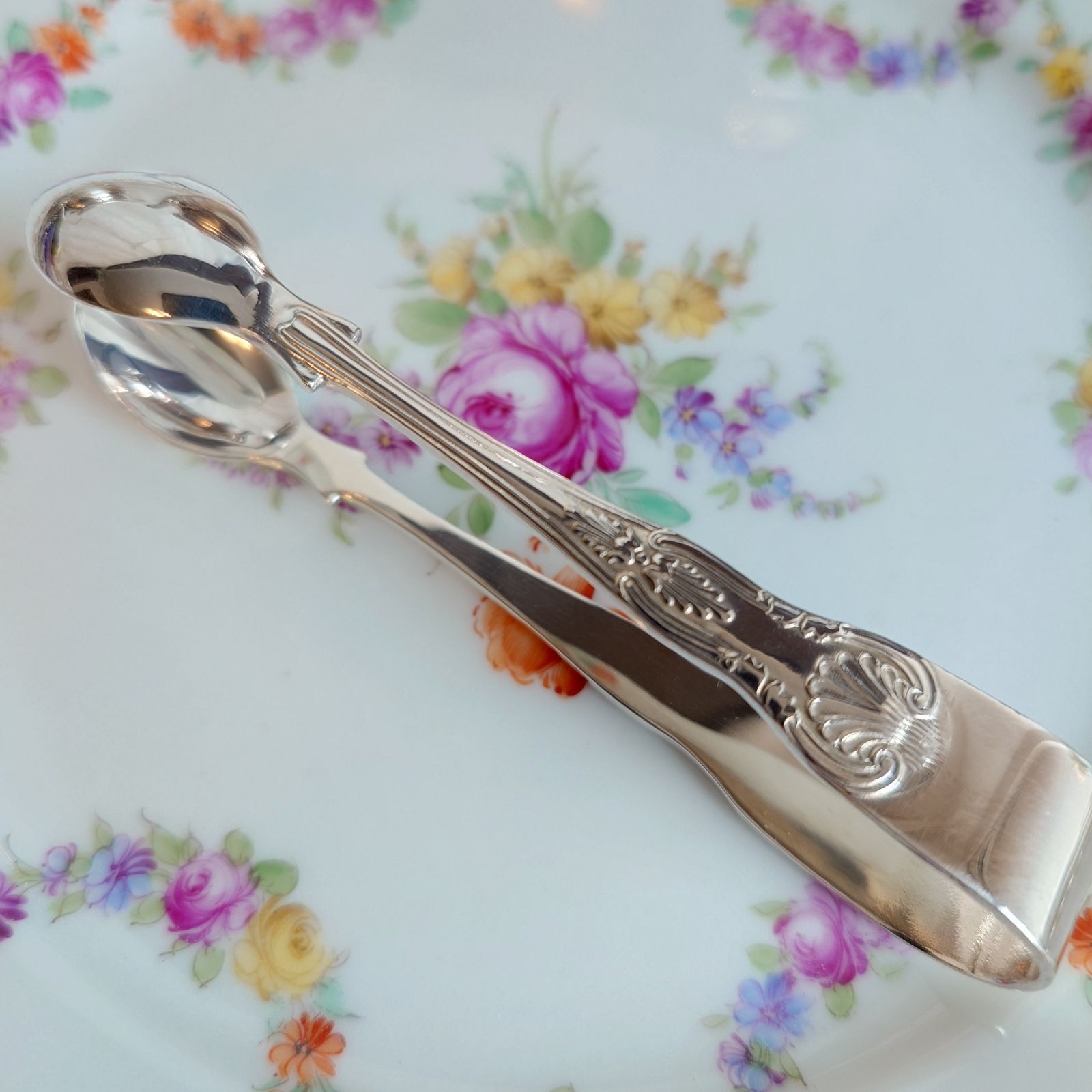 イギリス アンティーク シルバートング シュガートング キングス