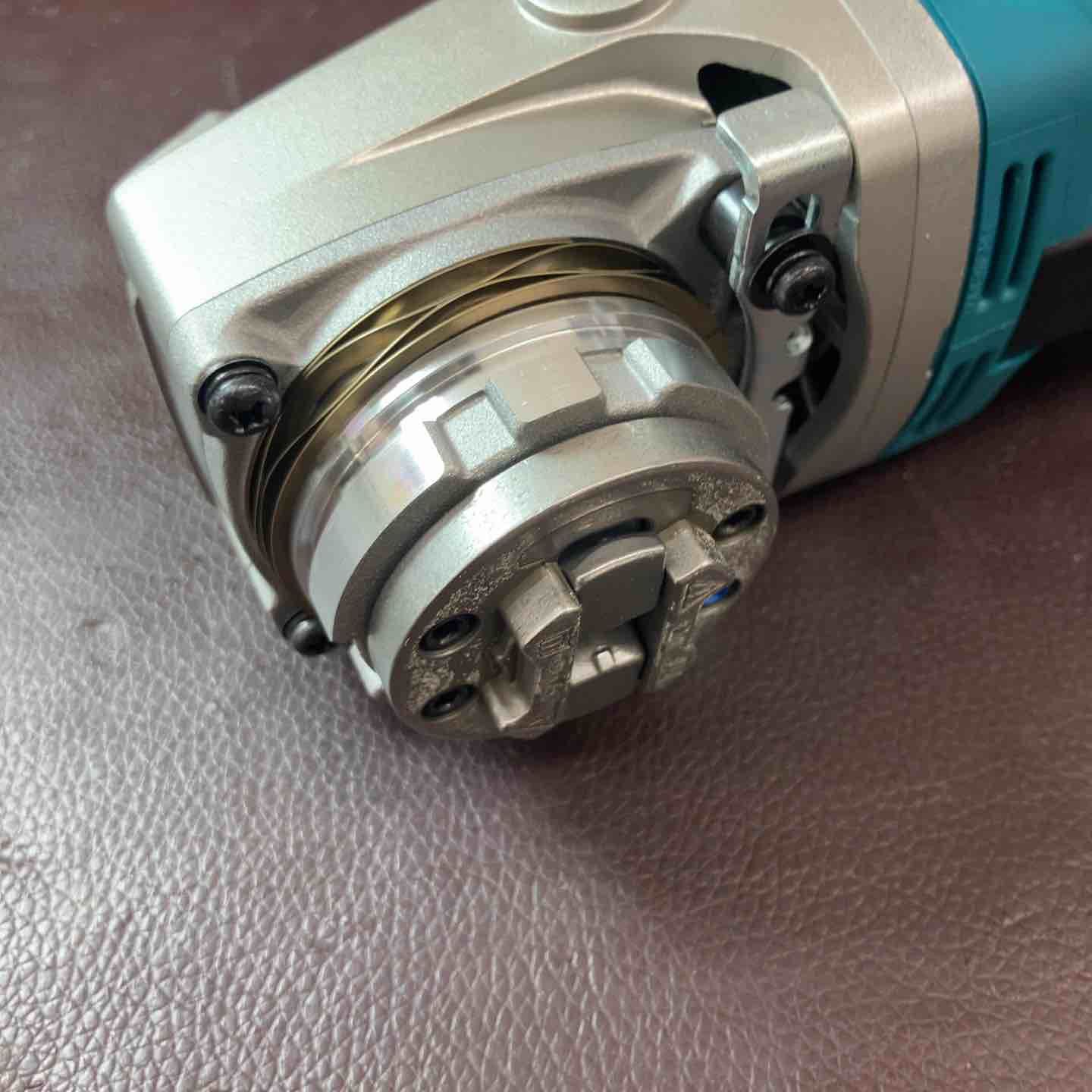 店頭 マキタ makita 100 mmコードレスディスクグラインダ GA 420 DZ