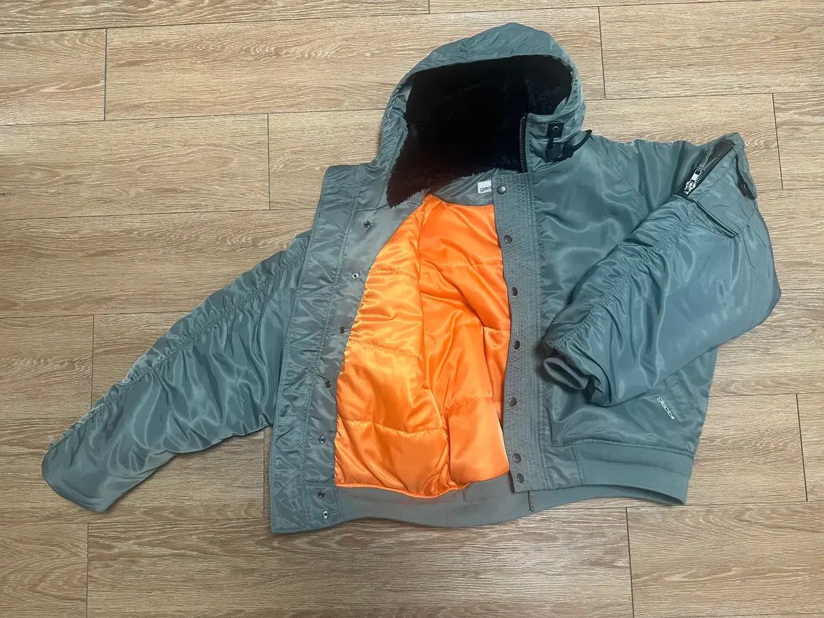 グラック GJ 107 リワーク N 2 B ナイロン ショート パーカ SAGE GREEN