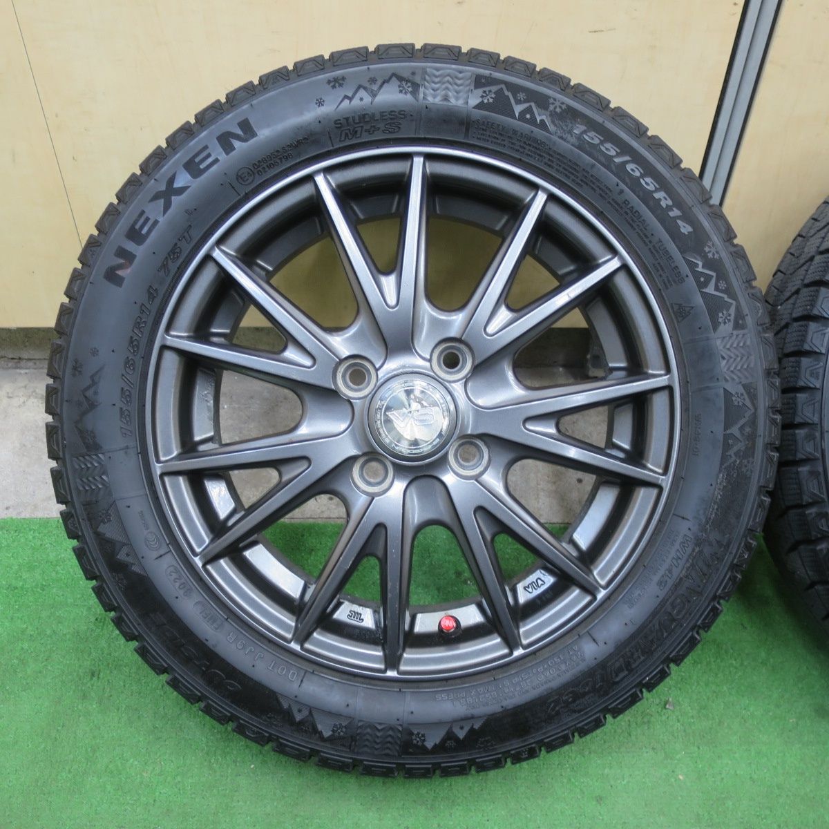 キレイ 22年 スタッドレス 155 65 R 14 ネクセン ウィンガード ice 2 WH 42 VS シェイクダウン 14インチ PCD 100 4 H ス