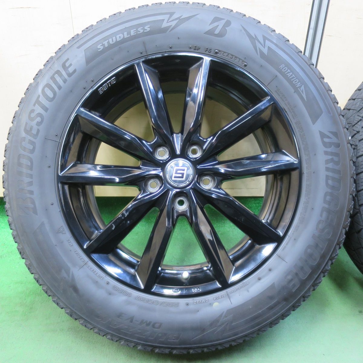 4本価格 スタッドレス 225 65 R 17 ブリヂストン ブリザック DM V 3 SEIN ザイン 17インチ PCD 114 5 H 5112203イス