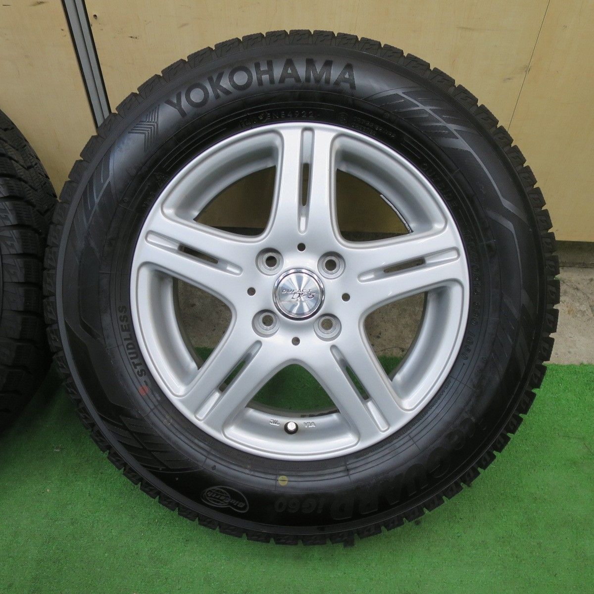  バリ溝 22年 ほぼ10分 スタッドレス 185 70 R 14 ヨコハマ アイスガード IG 60 DUFACT DF 5 デュファクト 14インチ PCD 100 4 H ス 14インチ タイヤ ホイールセット