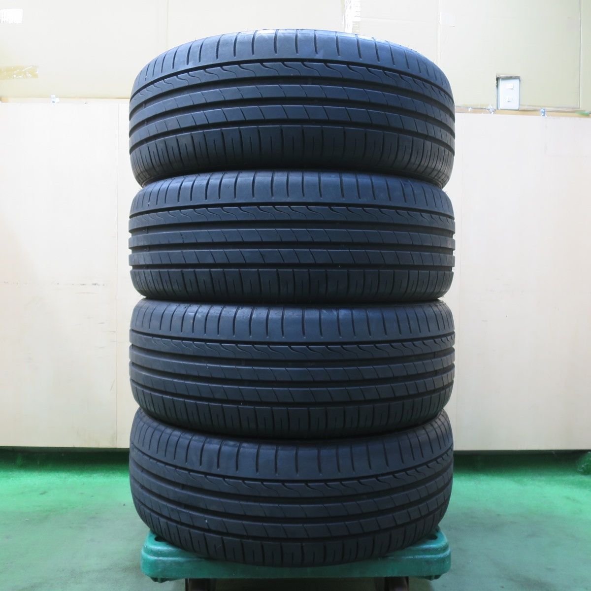 バリ溝 22年 9分 235 50 R 19 ミネルバ ラジアル F 205 タイヤ 19インチ ハリアー ベンツ GLA GLB 等 5112211イノタ