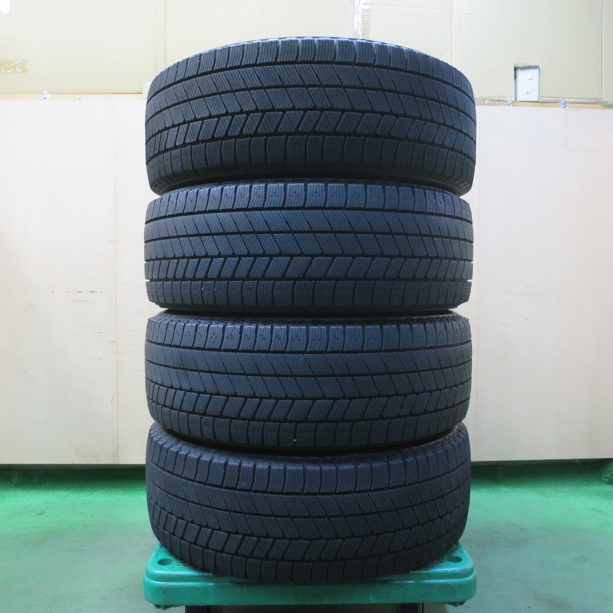 お買い得　トヨタ純正アルミ　バリ溝　スタッドレスブリヂストン215/55/R17 お買い得 トヨタ純正アルミ バリ溝 スタッドレスブリヂストン215/55