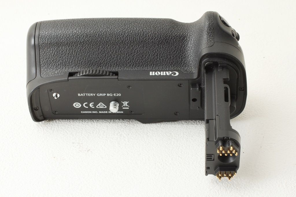 美品 Canon キヤノン BG-E20 バッテリーグリップ EOS 5D MarkIV専用