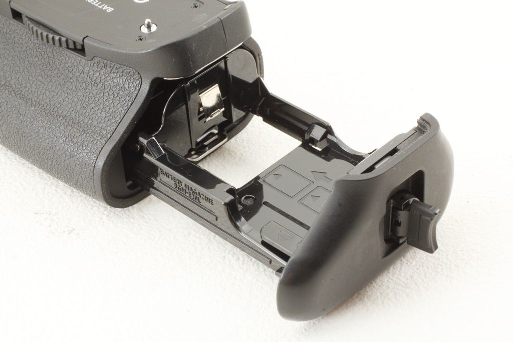 美品 Canon キヤノン BG-E20 バッテリーグリップ EOS 5D MarkIV専用
