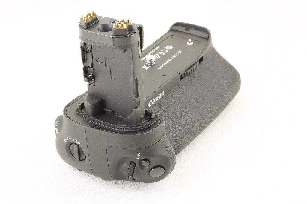 美品 Canon キヤノン BG-E20 バッテリー グリップ EOS 5D MarkIV専用