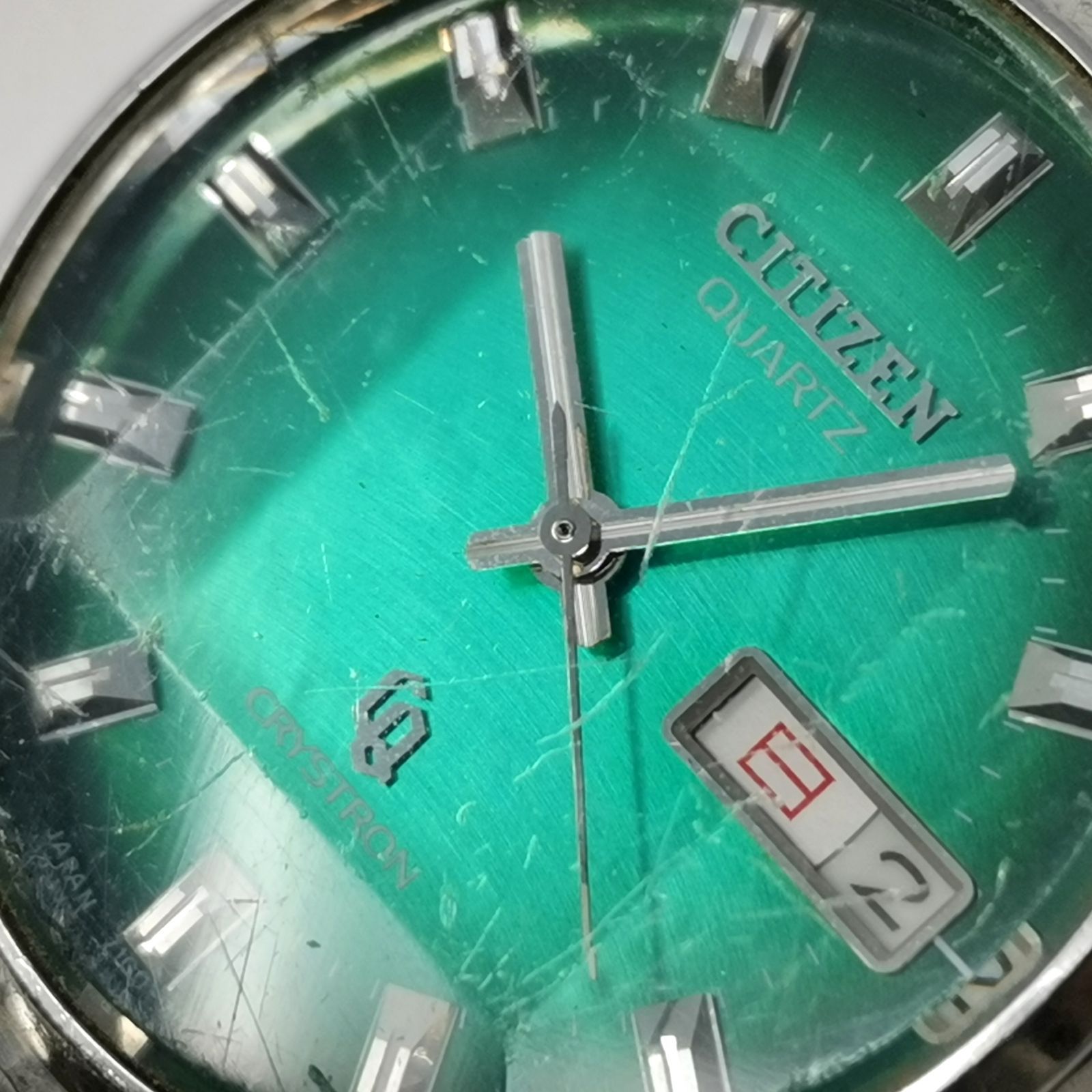 CITIZEN クォーツ グリーン シルバー ベルト壊れあり メンズ 電池ないため動作未 管理番号
