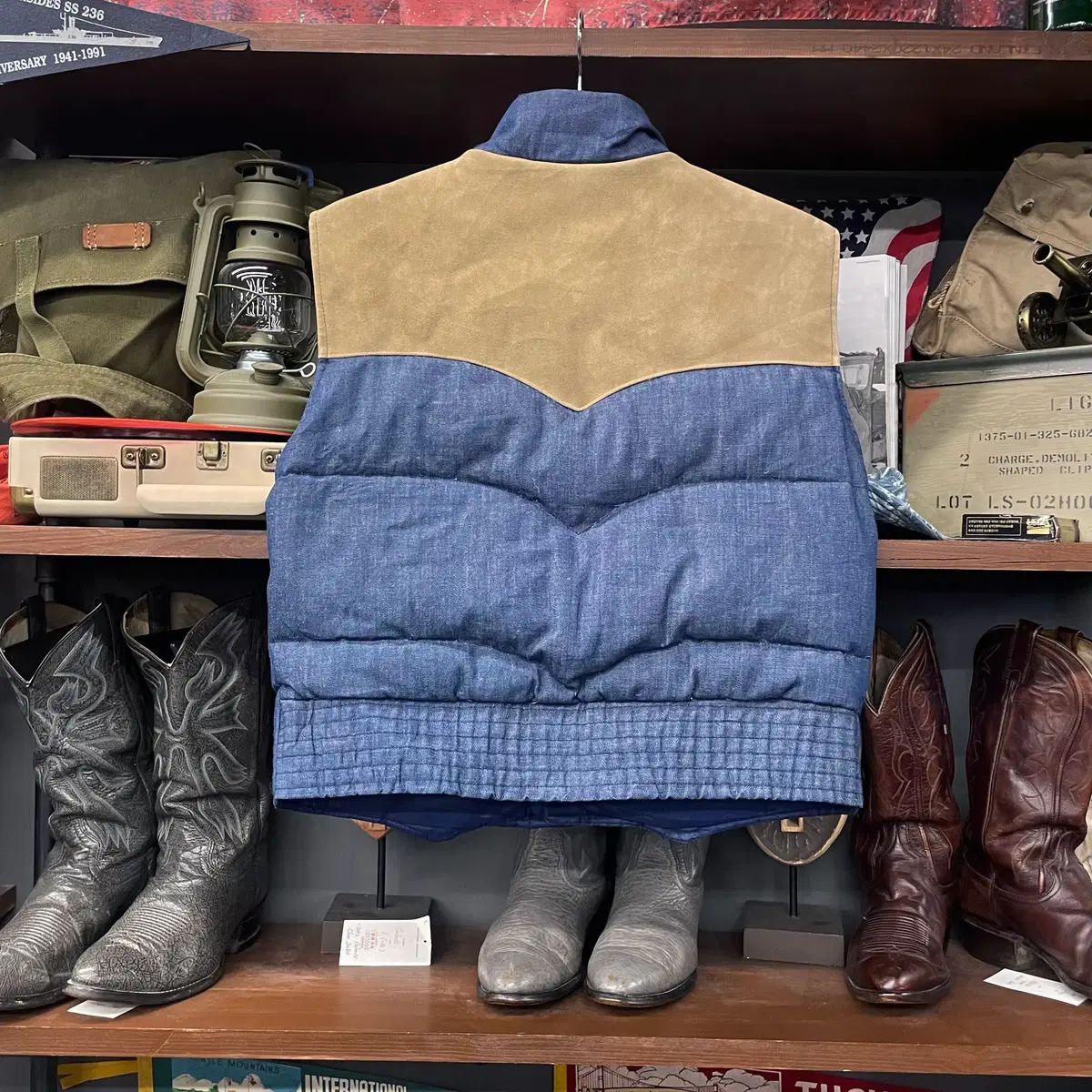 70 s リーバイス 白タブ スウェード Made in USA ダウンボタン ベスト