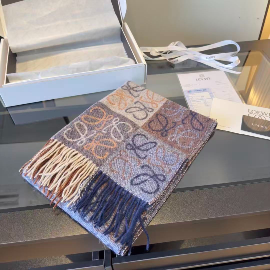 loewe チェック柄ウール混合マフラー LOEWEチェック柄ウール混合マフラー - メルカリ