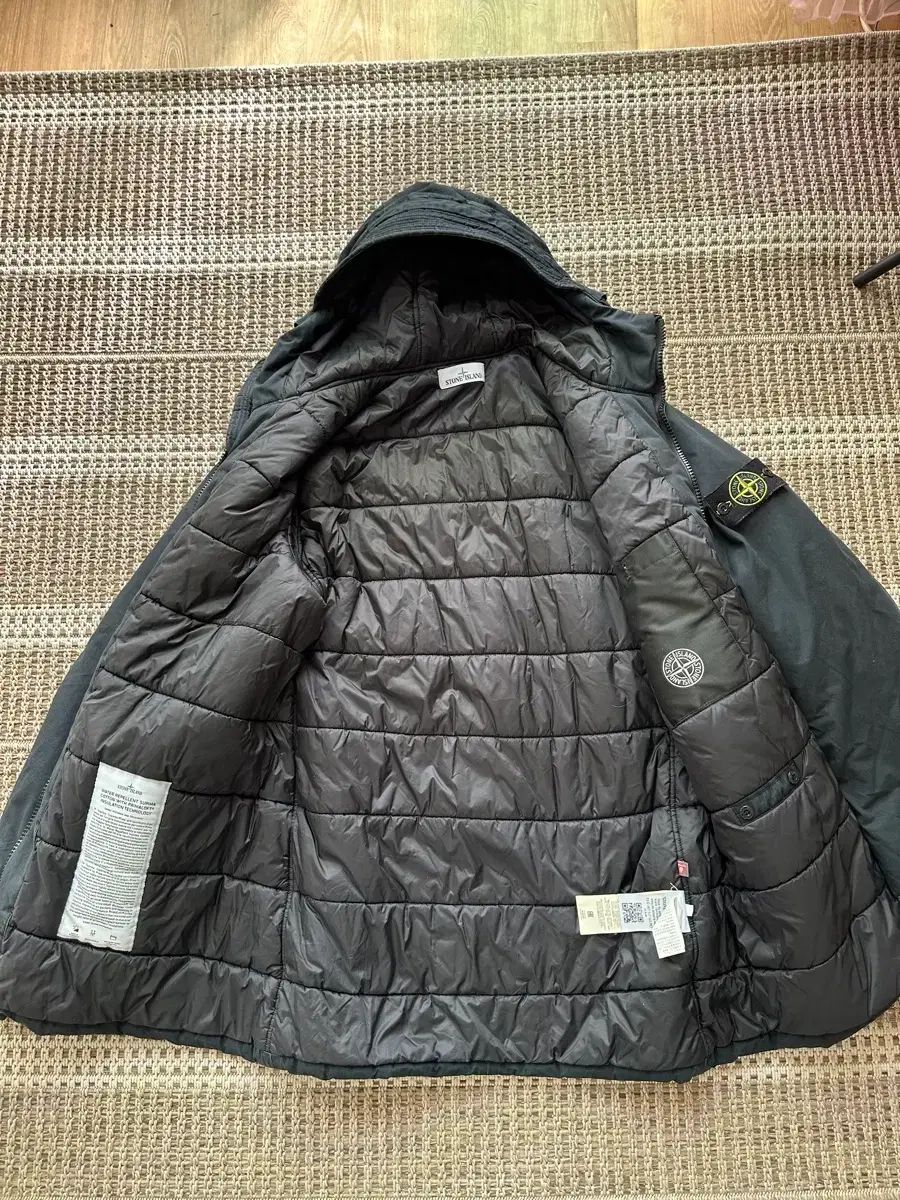 ストーンアイランド ブラック WHO ダウン ジャケット100