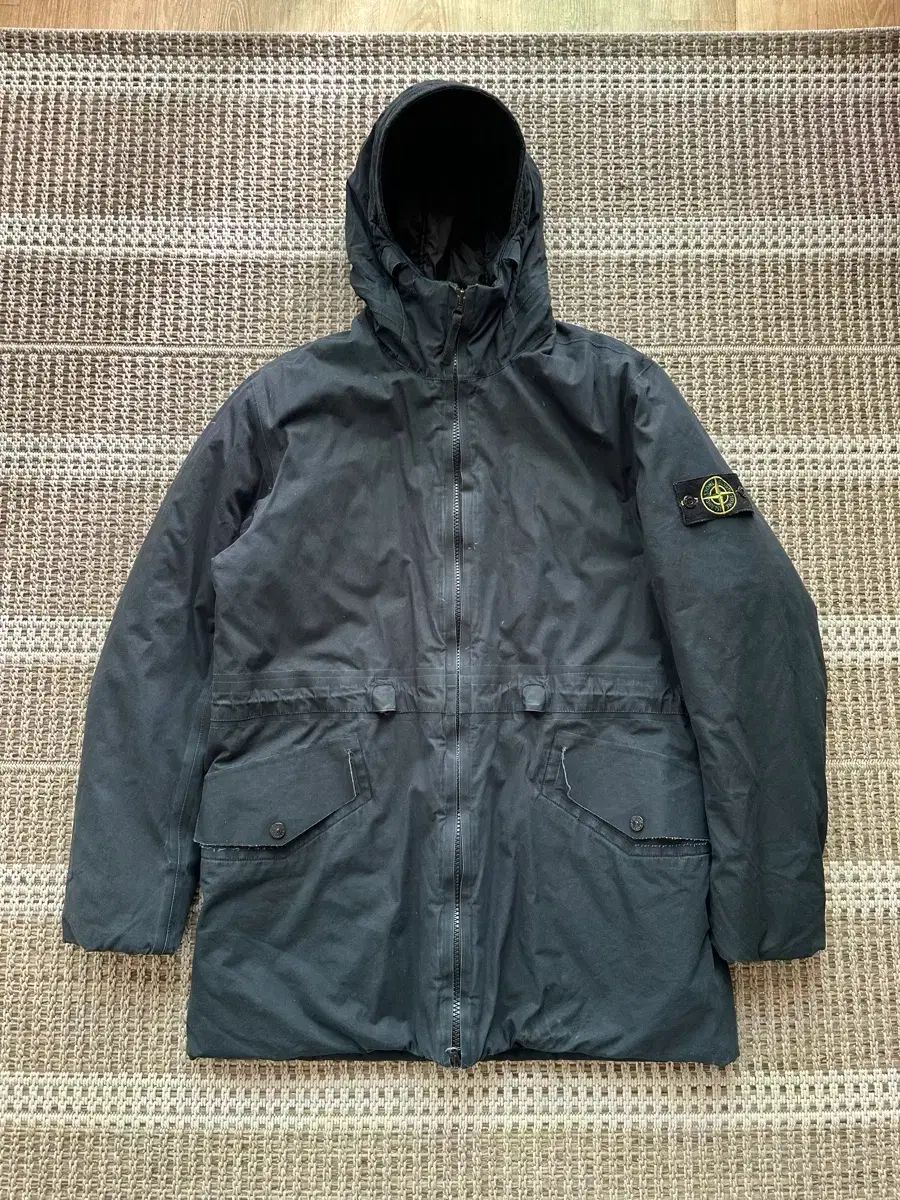 ストーンアイランド ブラック WHO ダウン ジャケット100