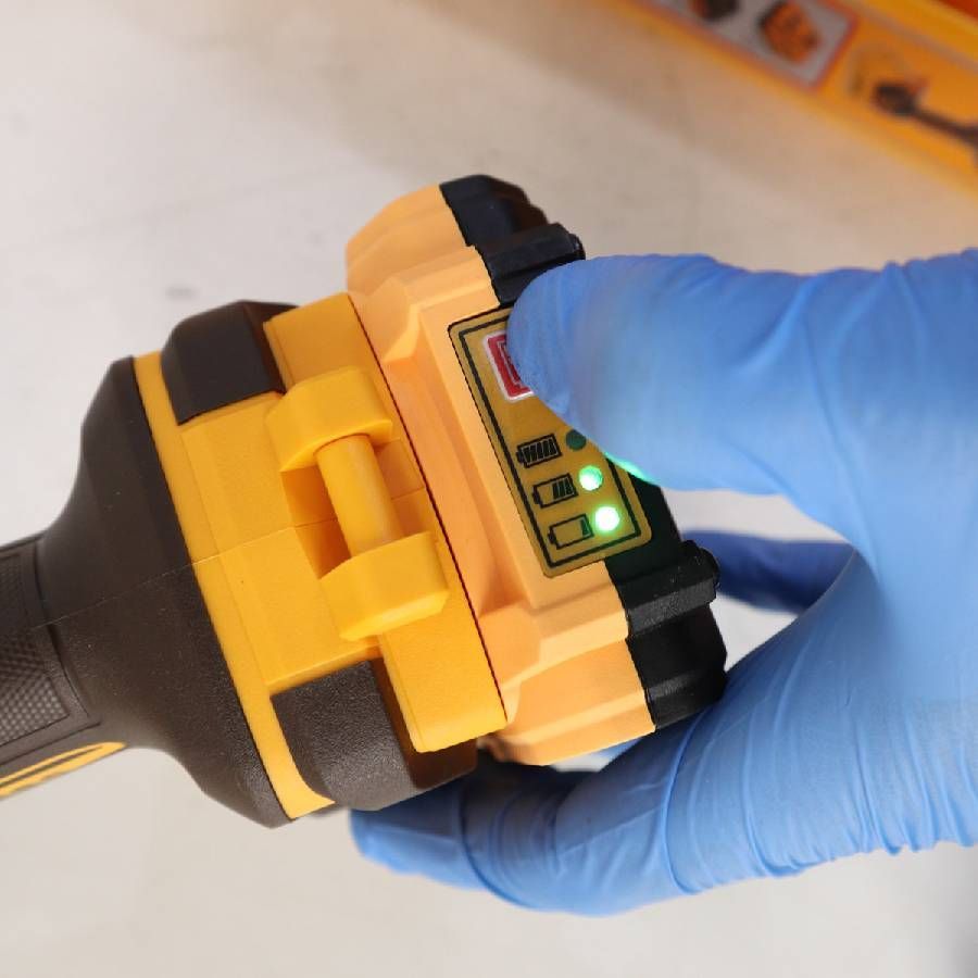 V コードレスインパクトレンチ