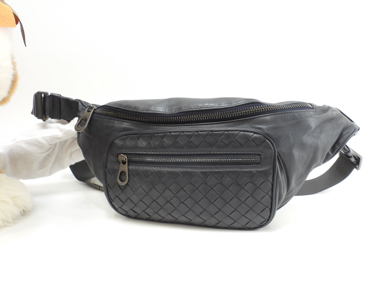 ボッテガヴェネタ ボディバッグ小 イントレチャート レザー紺 ウエストバッグ 253