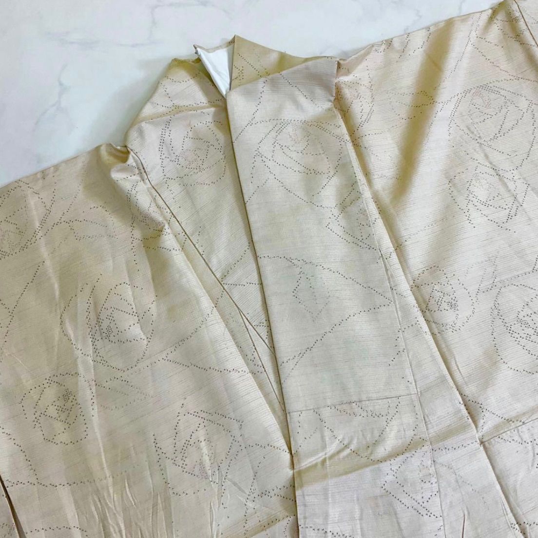 美品！裄直しサービス　証紙付き　＜柿渋染＞　縞織り出し手織り紬 塩沢紬「本しぼ絣 柿渋染め ストライプに雪輪」 | すべての商品