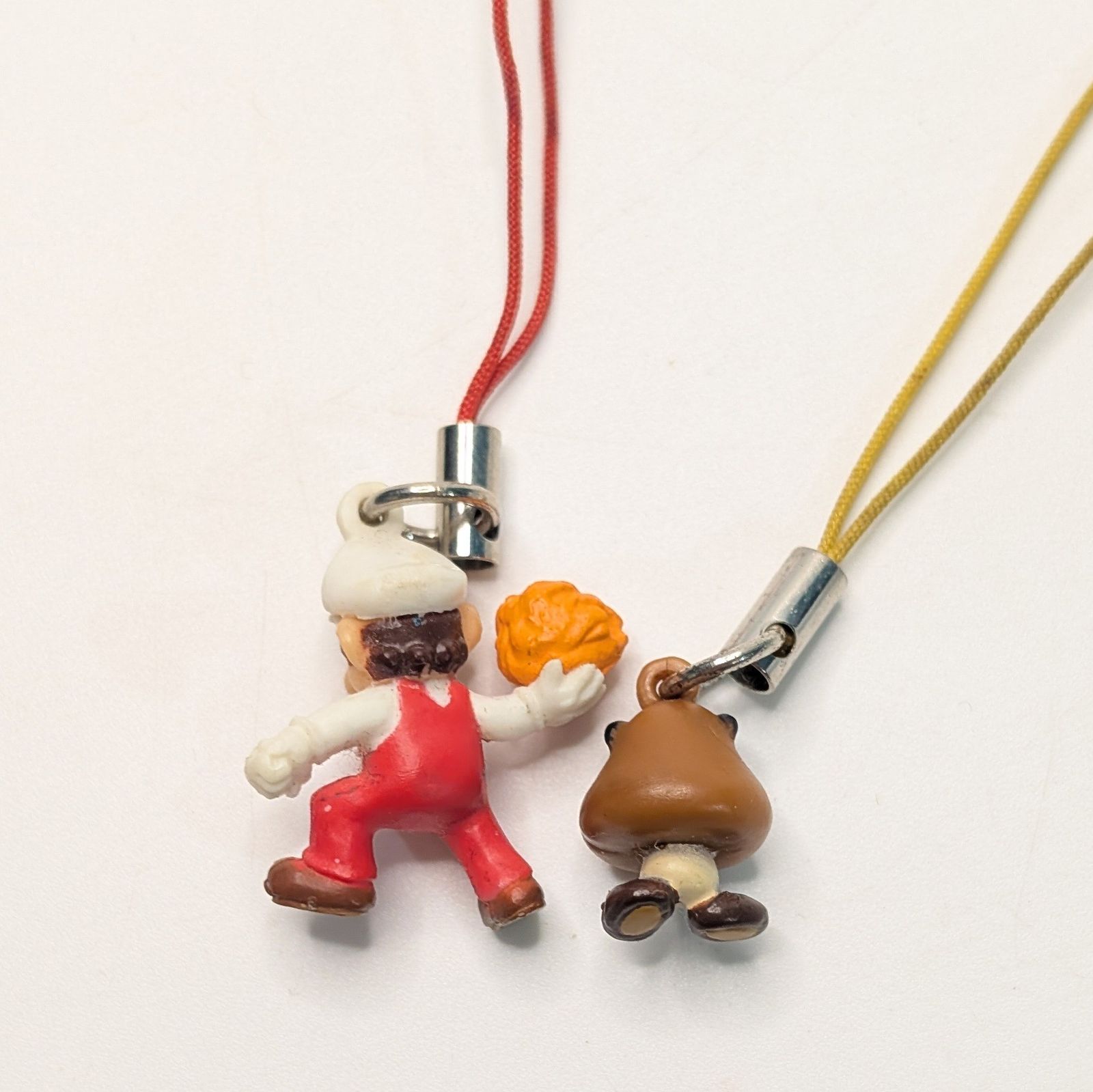 レトロ マリオ クリボー ミニフィギュアストラップ 非売品 New