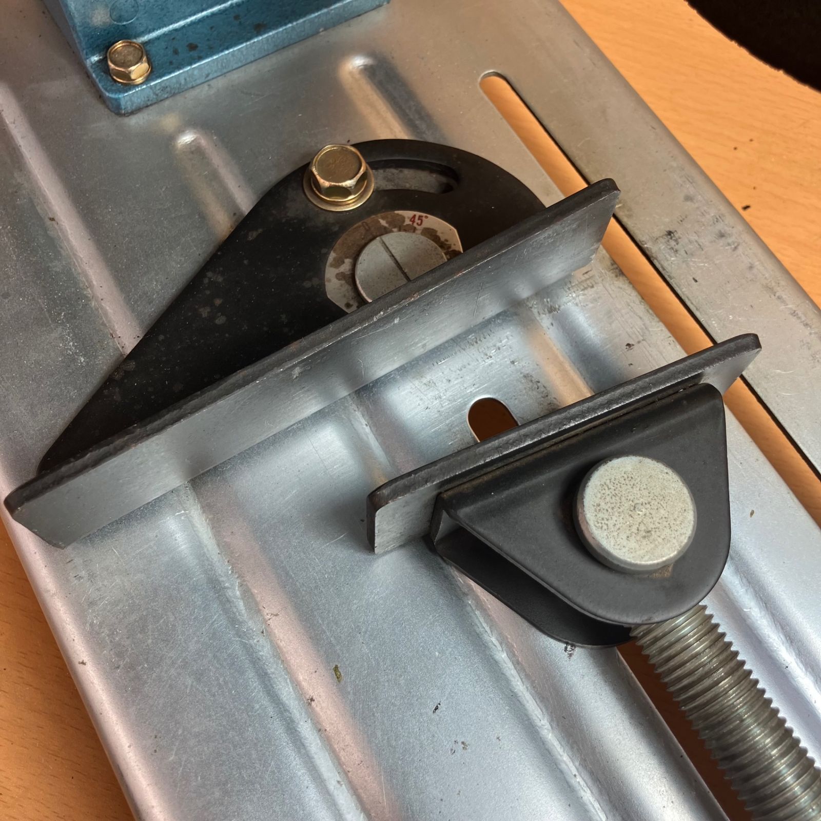 新ダイワ Shindaiwa 205 mm高速切断機 L 60 C ライトカッター