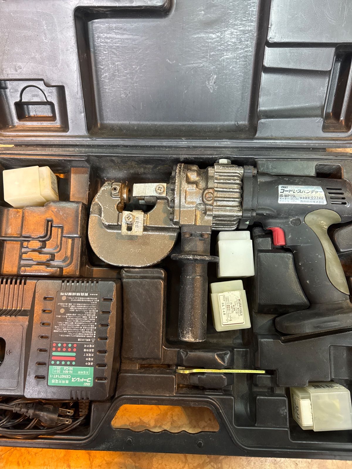 育良精機 IKURA コードレスパンチャー IS-MP 15 L